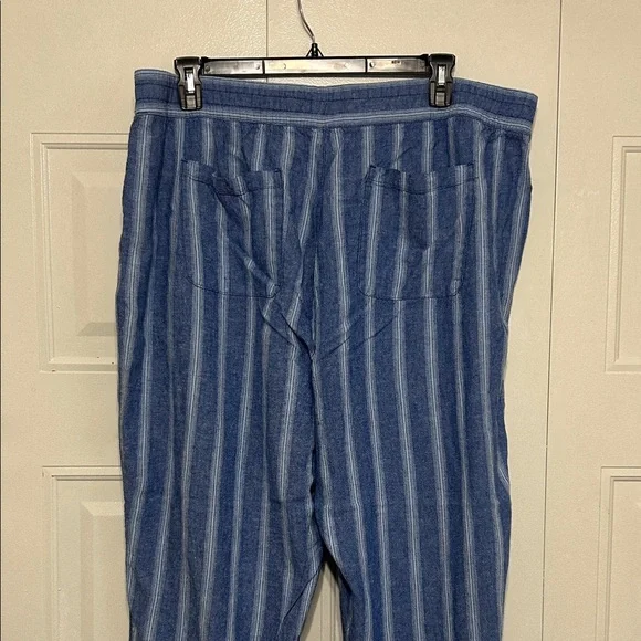 Old Navy Blue and White Striped Wide Leg Pants - Picture 3 of 3